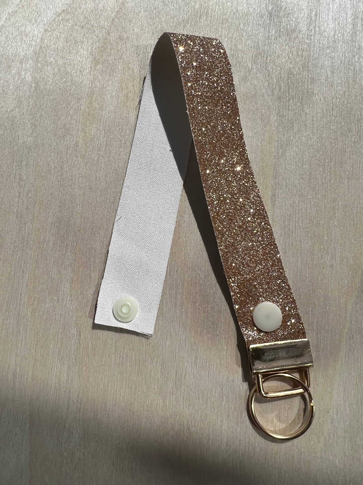 Shimmer Gold Claspable Wristlet Keychain