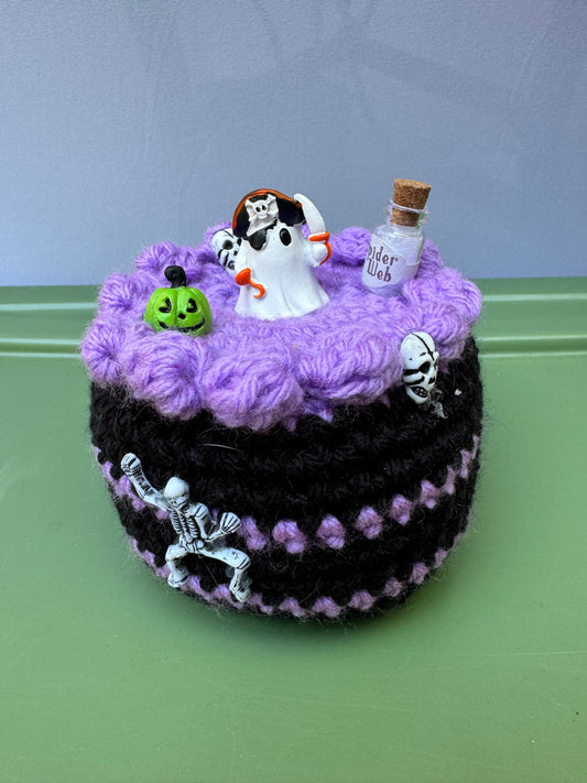 Crochet Spooky Halloween Cake
